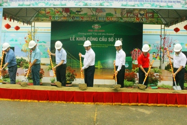 Công ty Nhựa Tiền Phong khởi công cầu số 116 tại xã Quang Thuận