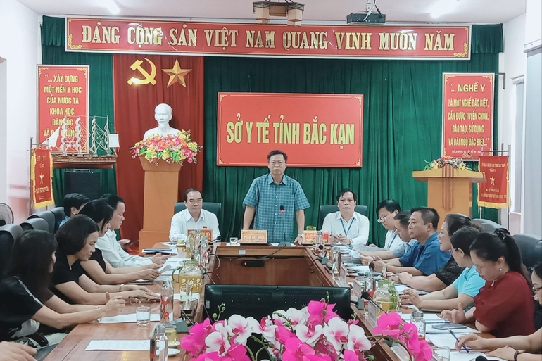 Phó Chủ tịch UBND tỉnh Phạm Duy Hưng phát biểu tại buổi làm việc